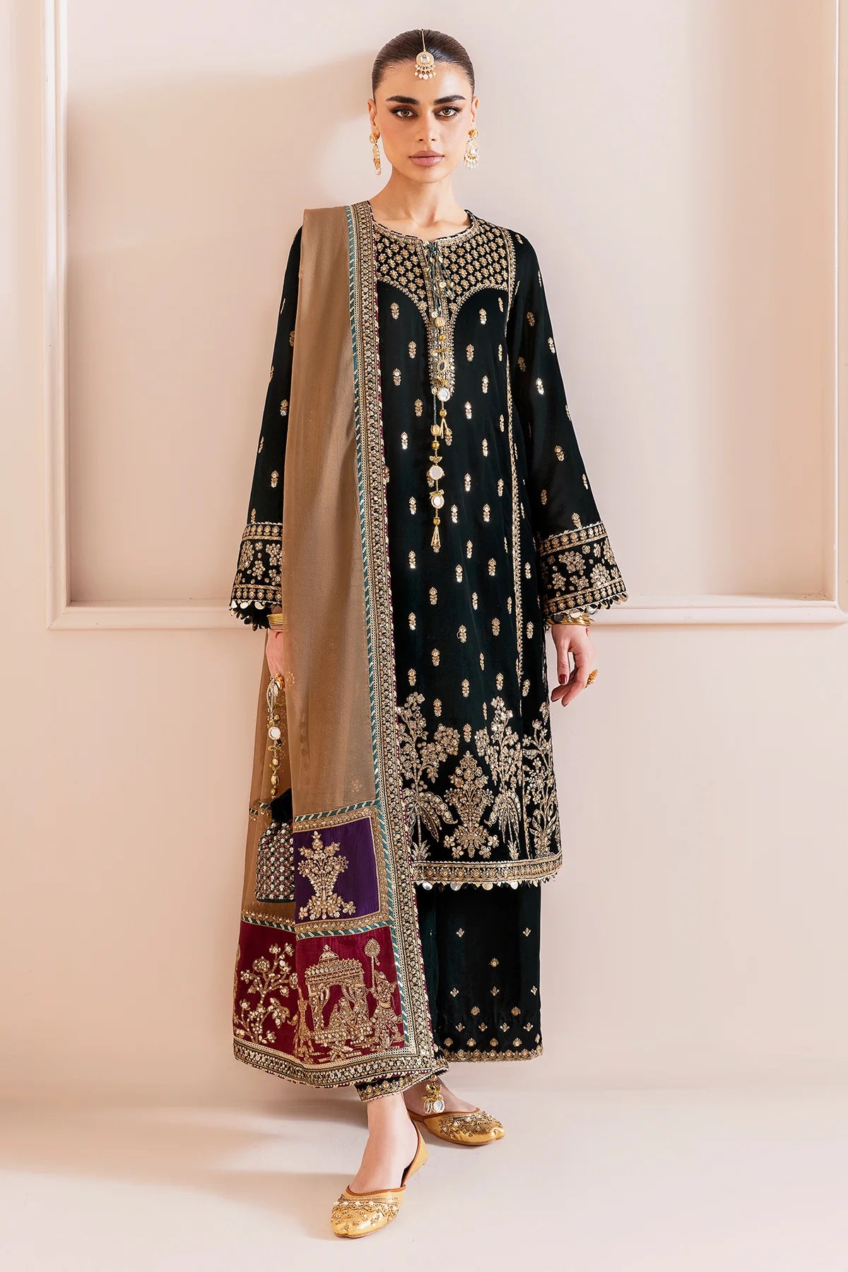 JAZMIN CHANDANI CVF D-01 RAANI Main image