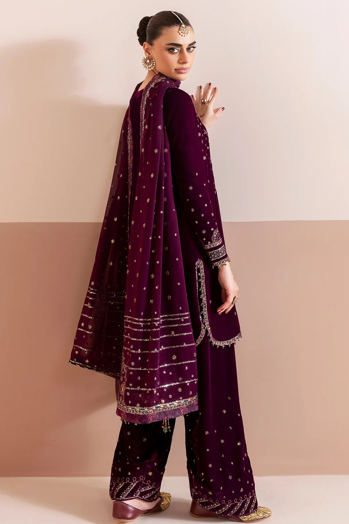 Jazmin Chandani womens suit CVF D-05 ROSHANEH Secondary image