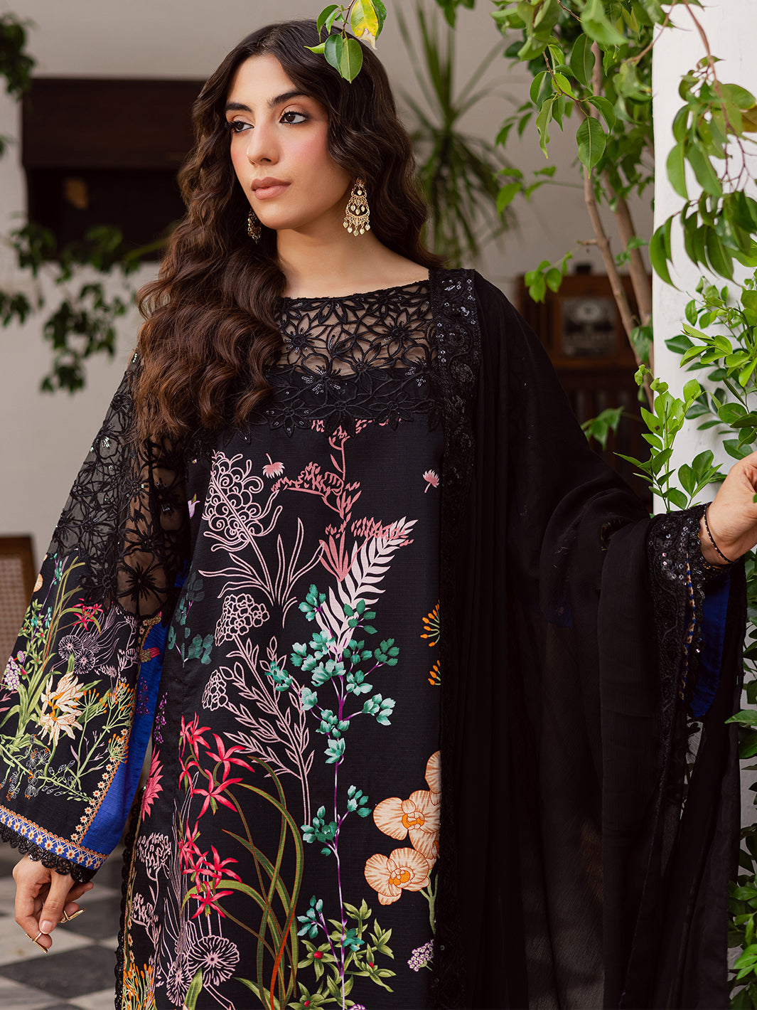 MAHNUR-GULZAR-WINTER-G-01