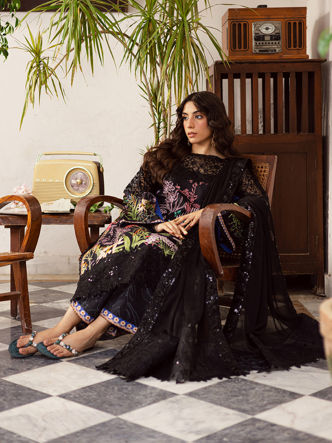MAHNUR-GULZAR-WINTER-G-01