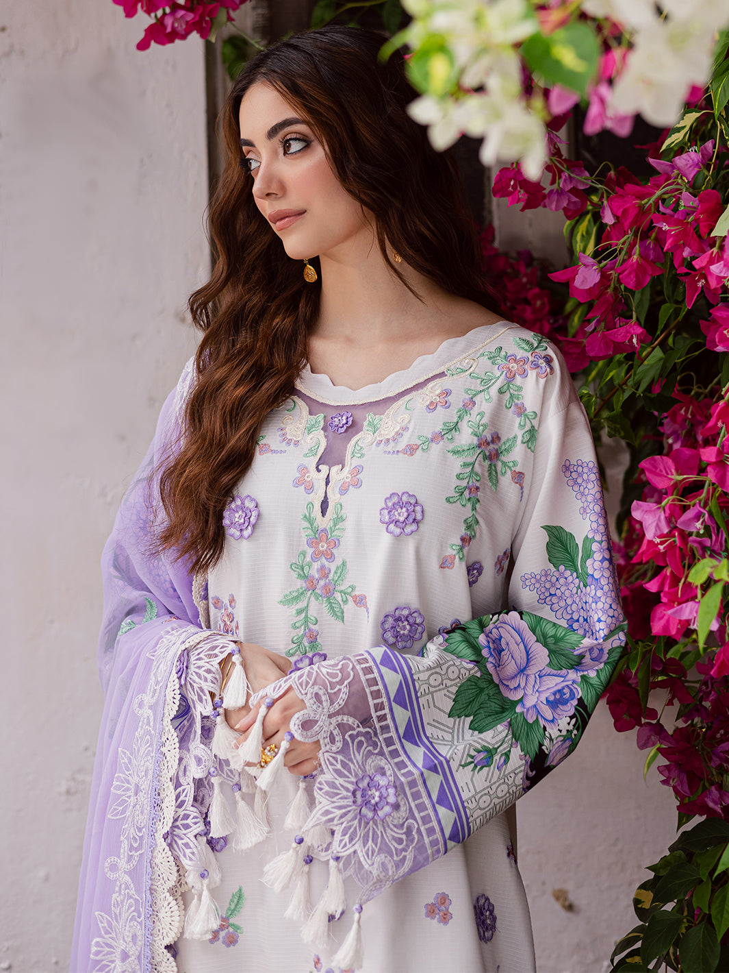 MAHNUR-GULZAR-WINTER-G-02