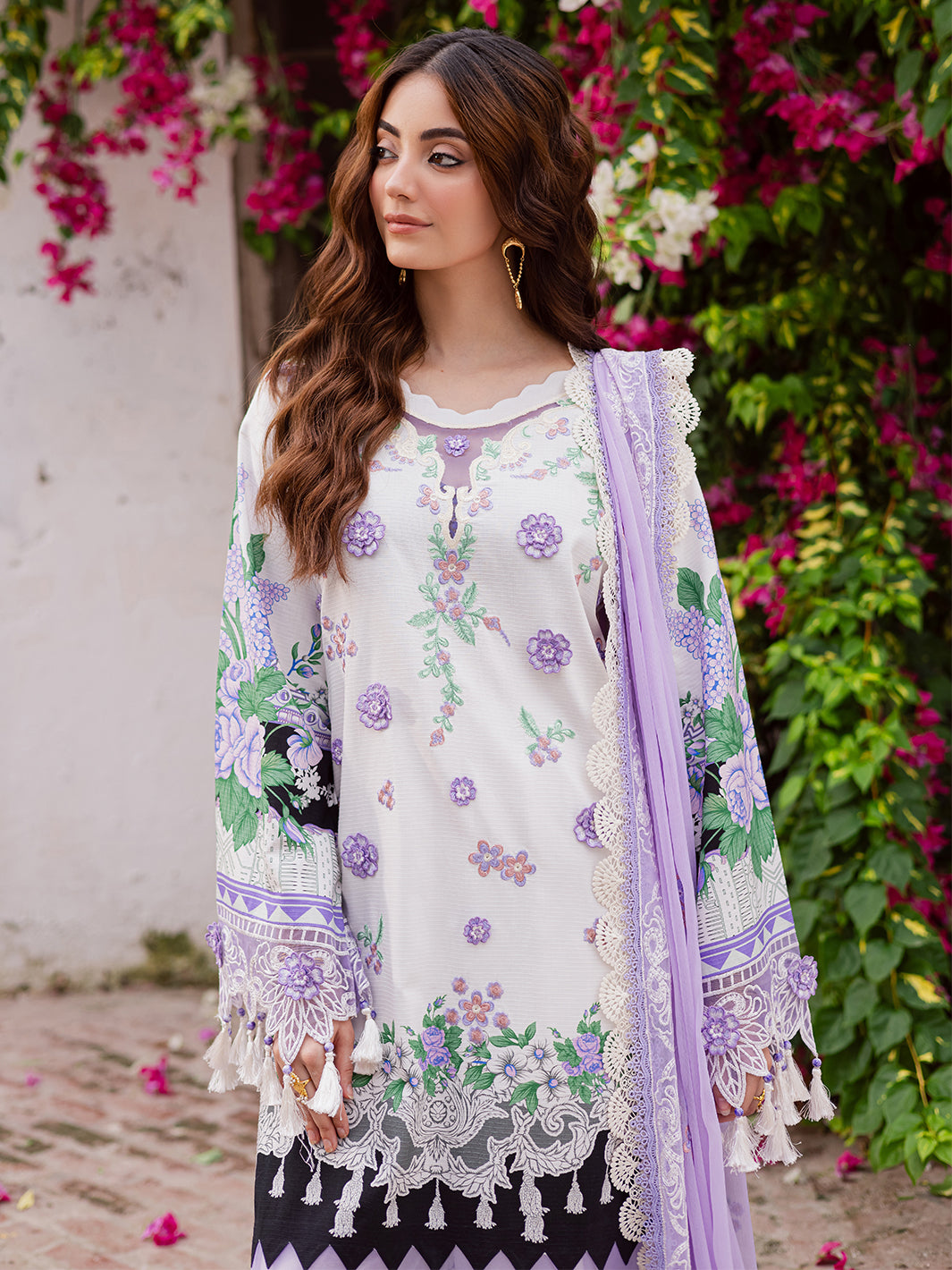 MAHNUR-GULZAR-WINTER-G-02