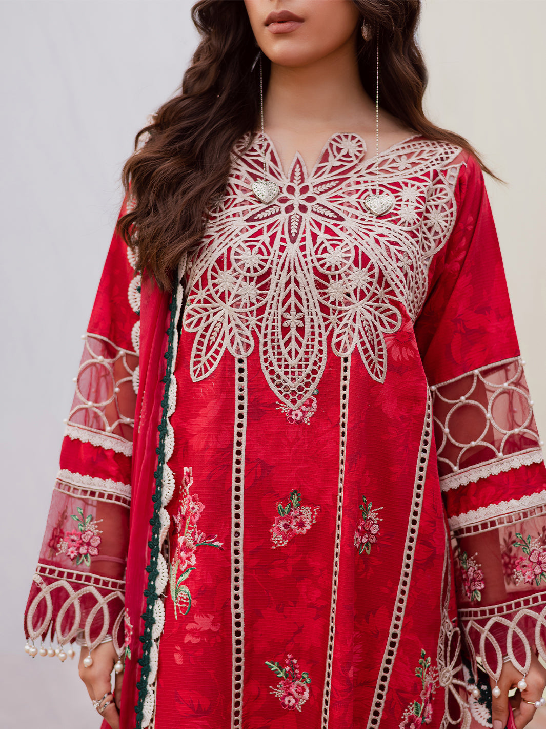 MAHNUR-GULZAR-WINTER-G-03