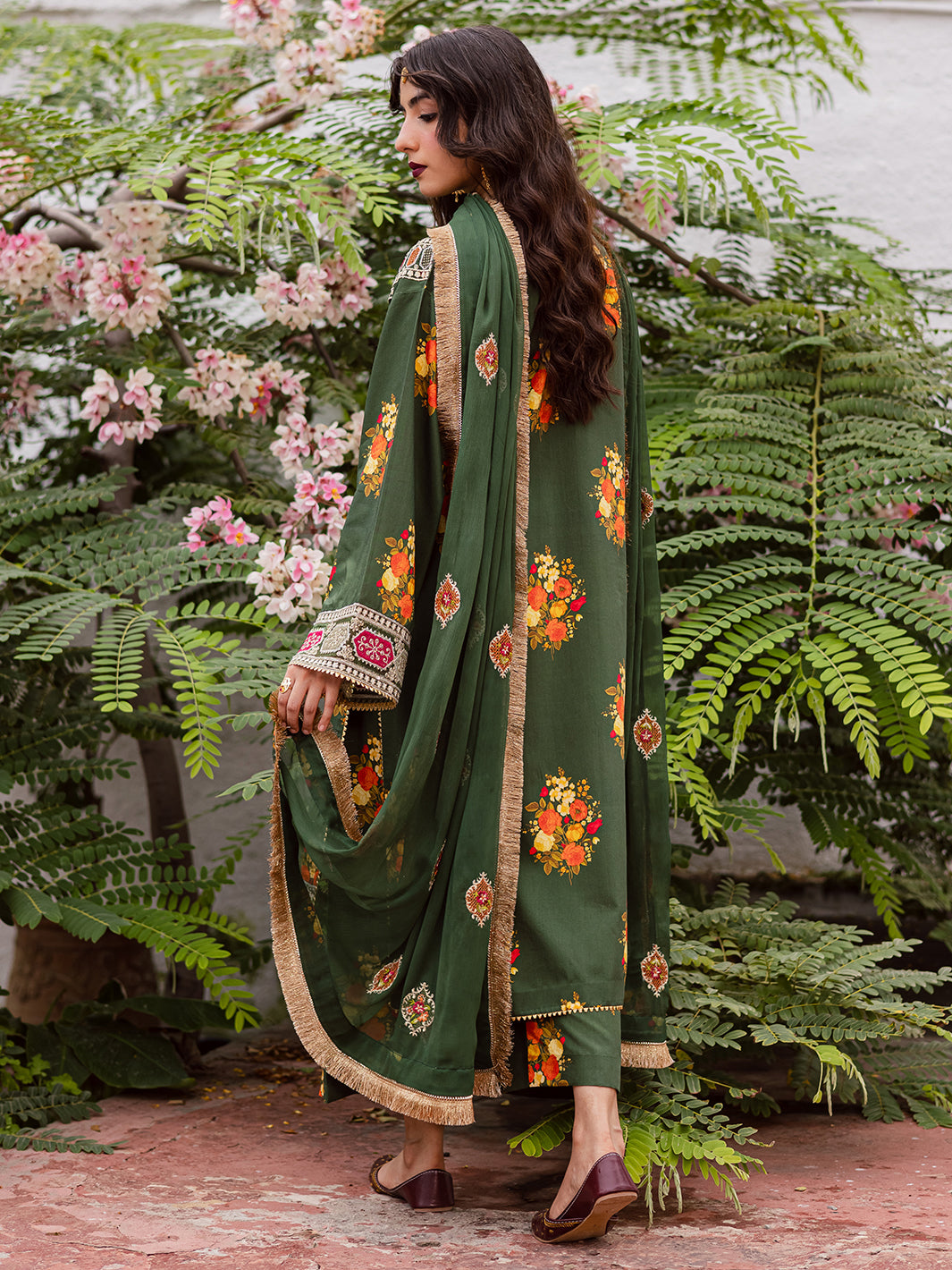 MAHNUR-GULZAR-WINTER-G-05