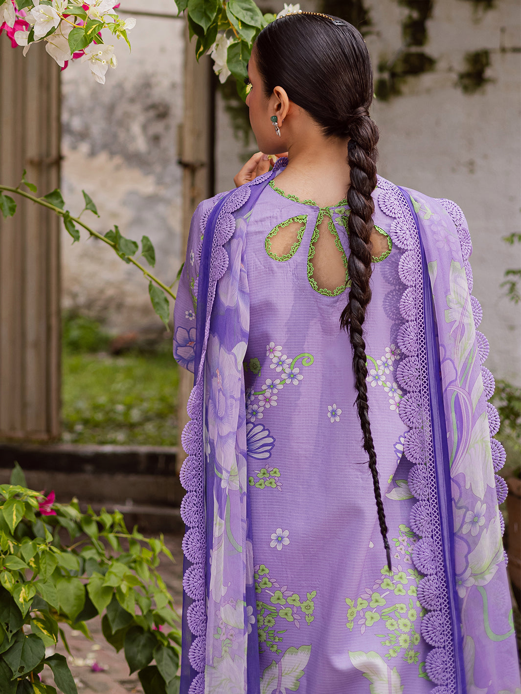 MAHNUR-GULZAR-WINTER-G-07