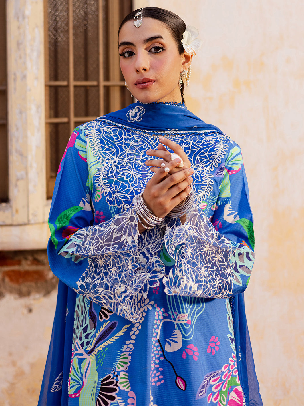 MAHNUR-GULZAR-WINTER-G-10