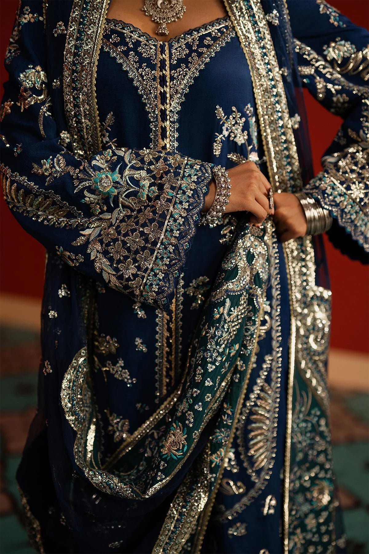 AFROZEH-DIVANI-MAHVEEN